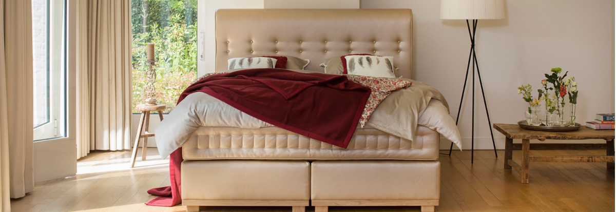 Luxury beds by Kuperus